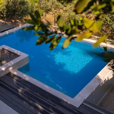Luxury With Heated Pool - Tekla