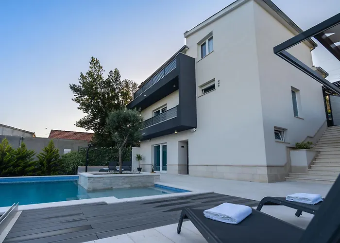公寓 Luxury With Heated Pool - Tekla Mravince