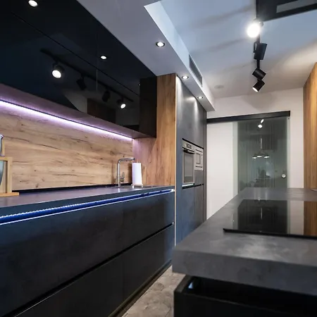 Luxury With Heated Pool - Tekla Apartamento *