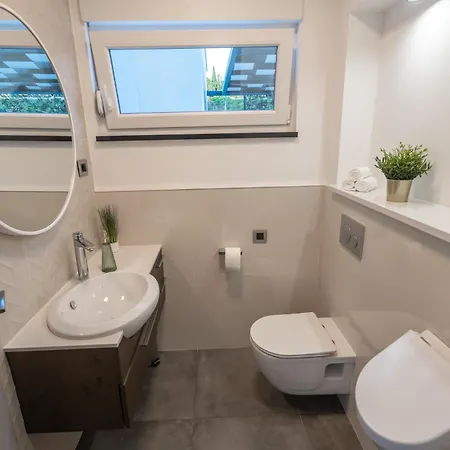 Luxury With Heated Pool - Tekla Apartamento